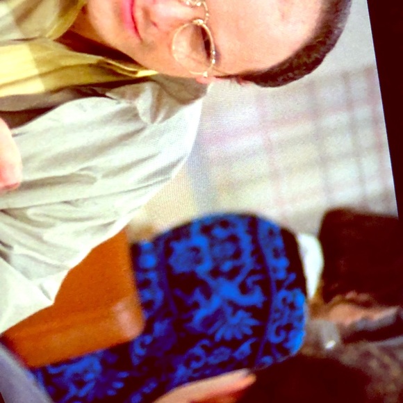 Sweater in Seinfeld - Picture 1 of 2